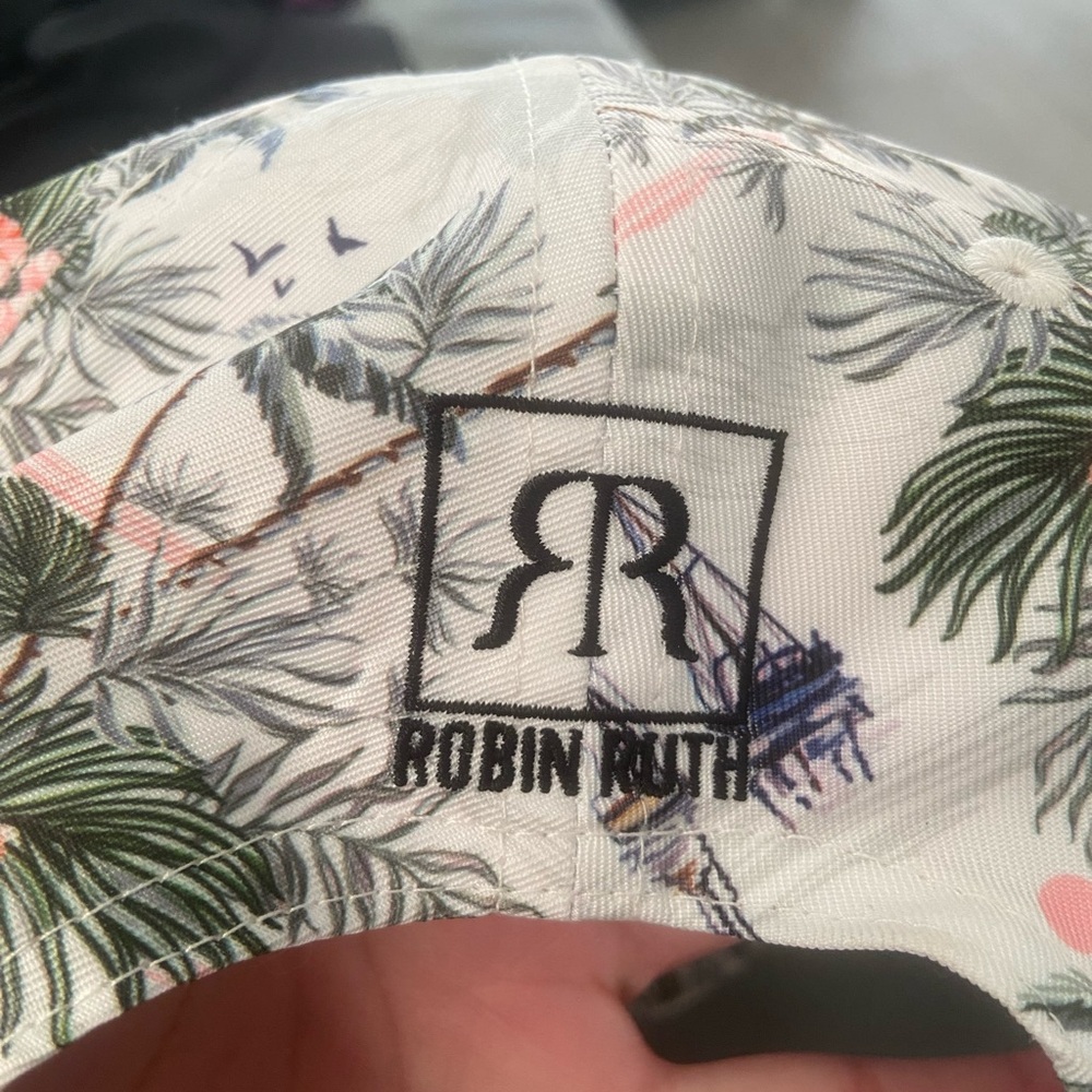 Robin Ruth MIAMI BEACH CAP - Picture 3 of 6
